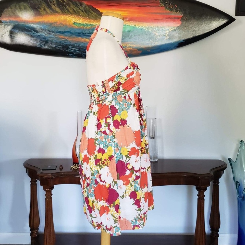 Halter dress - Picture 3 of 8